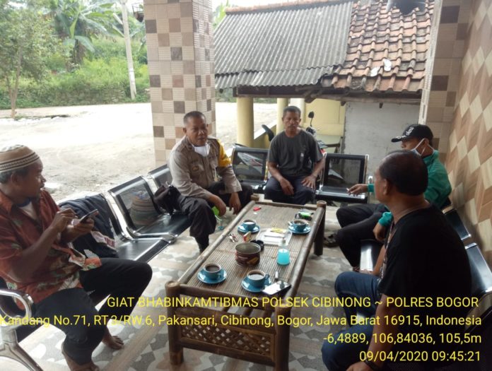 Silaturahmi dengan tokoh masyarakat kelurahan pakansariWhatsApp Image 2020-04-09 at 14.13.58 Kp.Sari mulya Rt02/08 kelurahan pakansari kecamatan cibinong