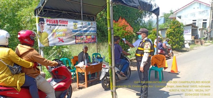 Cek Pos Lokasi Team Satgas Gerak Cepat Tanggap Darurat Covid-19, Bhabinkamtibmas Polsek Ciampea Motifasi Petugas