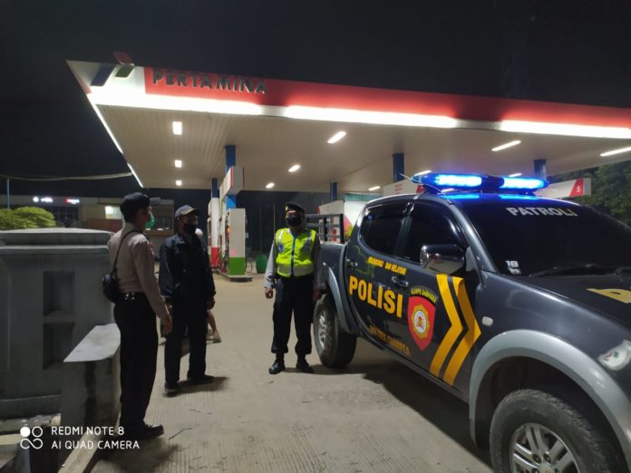 Cegah Penyebaran Covid-19, Patroli Polsek Ciampea Sosialisasi PSBB Digalakkan Malam Hari di Ciampea Dan Tenjolaya