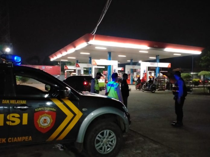 Cegah Covid-19 dan Gangguan Kamtibmas Polsek Ciampea Lakukan Patroli Dialogis