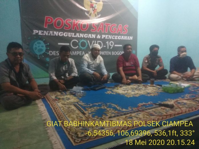 Bhabinkamtibmas Polsek Ciampea Hadiri Musdes Validasi, Finalisasi Dan Penetapan Data Calon Penerima BLT DD TA 2020
