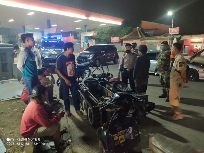 Gelar KRYD, Polsek Ciampea Berikan Himbauan Protokol Kesehatan Cegah Covid-19.