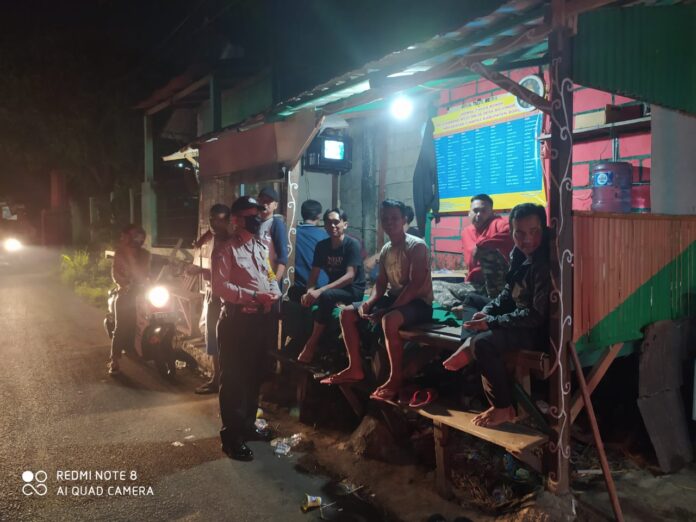 Panit Binmas Polsek Ciampea Melaksanakan Sambang Siskamling Dalam Rangka Harkamtibmas.