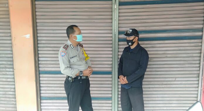 Silaturahmi dengan Warga Binaan Bhabinkamtibmas Polsek Ciampea Lakukan Sambang Terkait Covid-19 Serta Pesan-Pesan Kamtibmas.