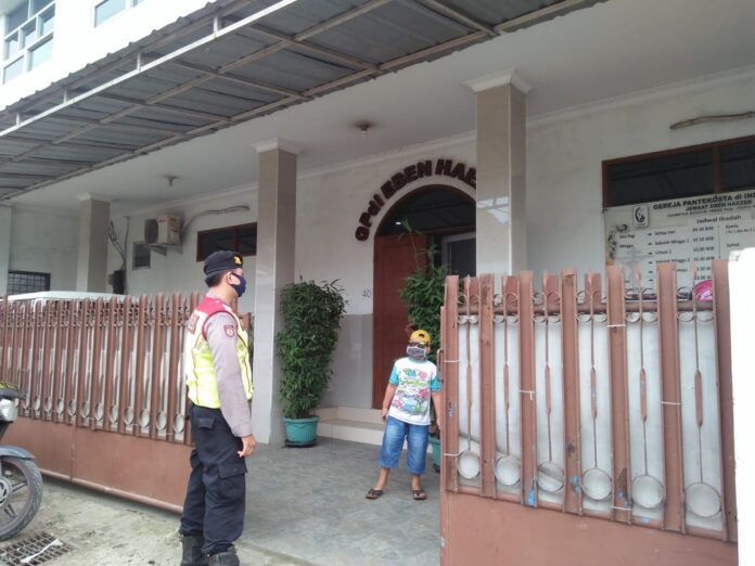 Polsek Ciampea Rutin Lakukan Pam Gereja Setiap Hari Minggu.