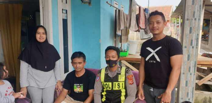 Menuju Adaptasi Kebiasaan Baru, Bhabinkamtibmas Polsek Ciampea Aktif Sambang Warga Desa Binaannya Demi Harkamtibmas.