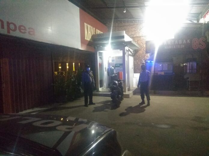 Lakukan Patroli, Polsek Ciampea Imbau Warga Tidak Konsumsi Miras.