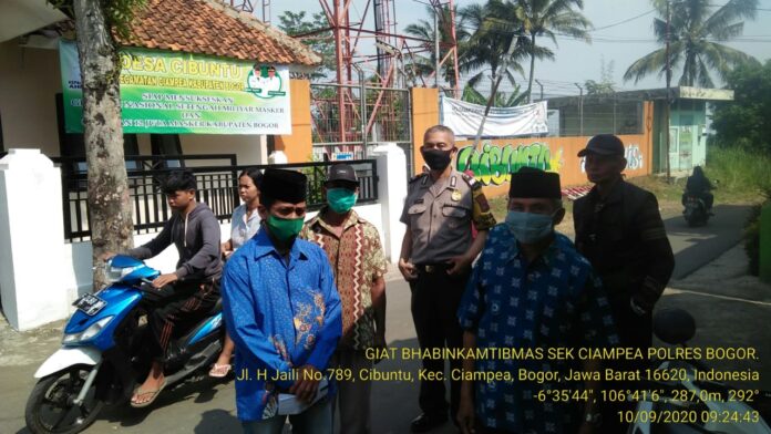 Wujudkan Keamanan Desa, Bhabinkamtibmas Polsek Ciampea Sampaikan Pesan Kamtibmas di Acara Musrenbang Desa.
