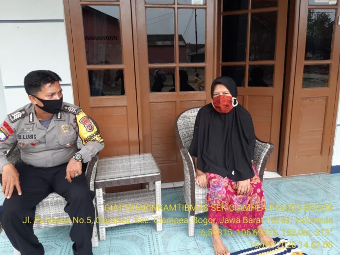 Sambang Kamtibmas, Bhabinkamtibmas Polsek Ciampea Sampaikan Soal Covid.