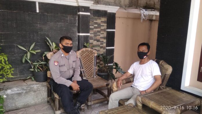 Ajak Patuh Protokol Kesehatan Bhabinkamtibmas Polsek Ciampea Sambang Warga Binaan.